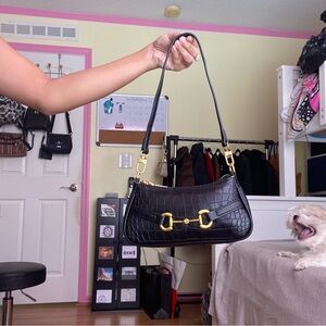 Elegant Black Croc-Embossed Shoulder Bag
